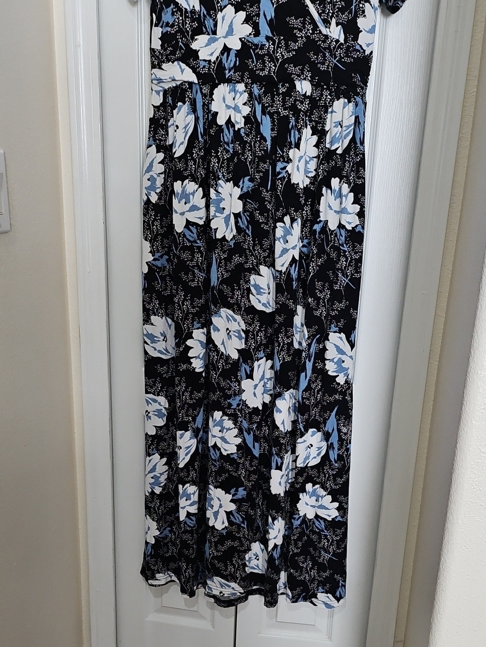 Cathy Women's XL Black Blue Floral Faux Wrap Midi Dress Short Sleeve Stretch - Picture 4 of 11